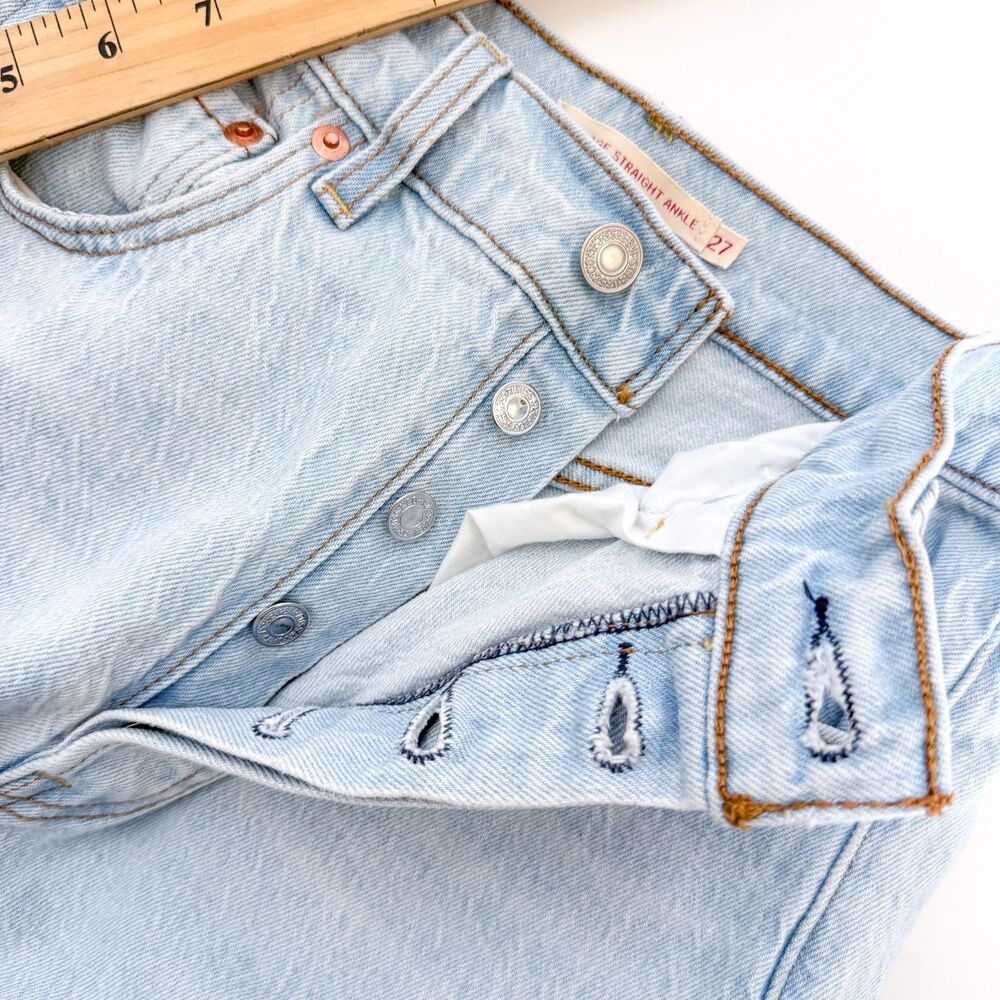 Levi's Ribcage Straight Ankle Jeans Light Wash 27 - Picture 5 of 9